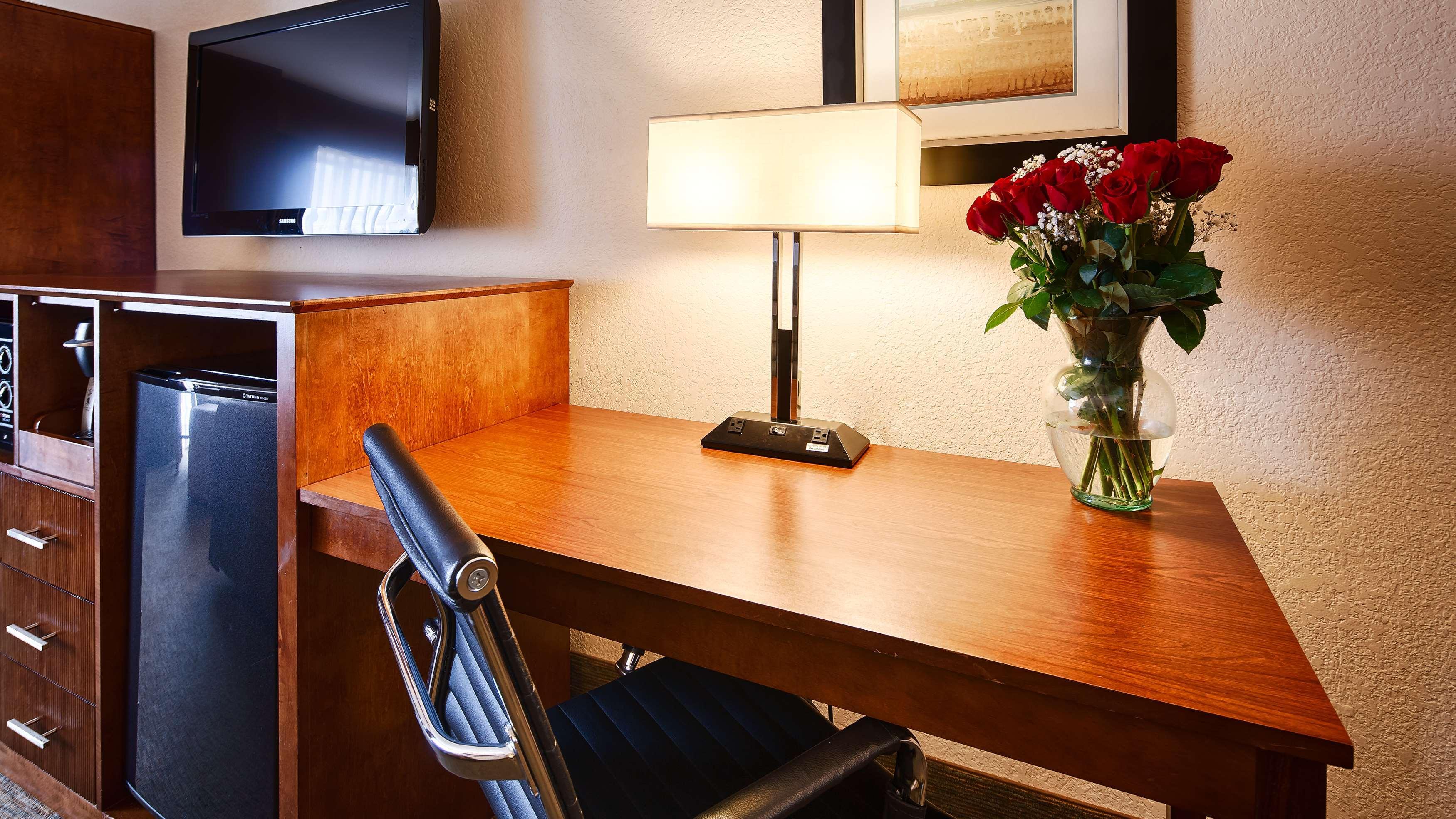 Best Western Plus Atrium Inn Schertz Exterior photo