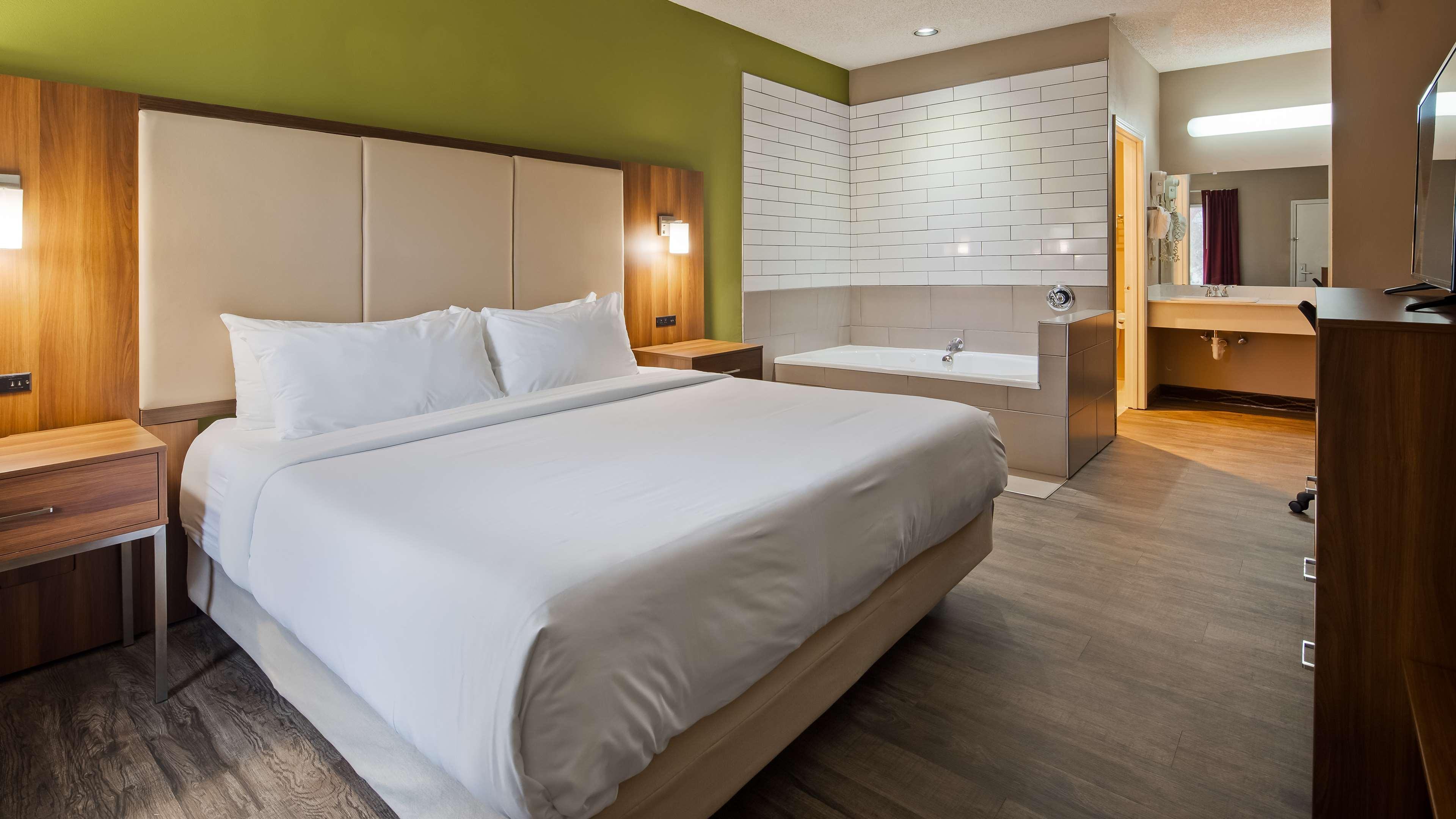 Best Western Plus Atrium Inn Schertz Exterior photo