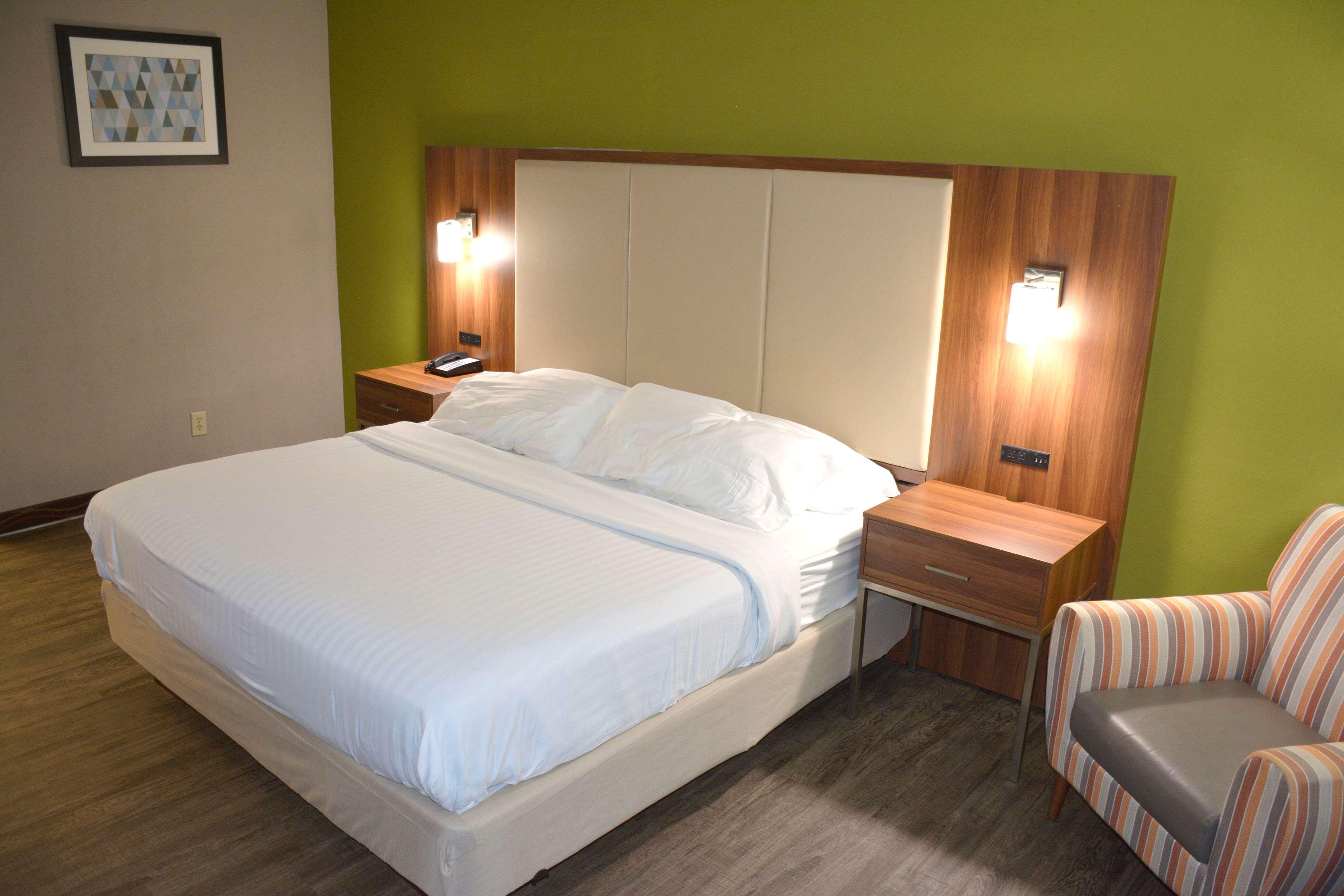 Best Western Plus Atrium Inn Schertz Exterior photo